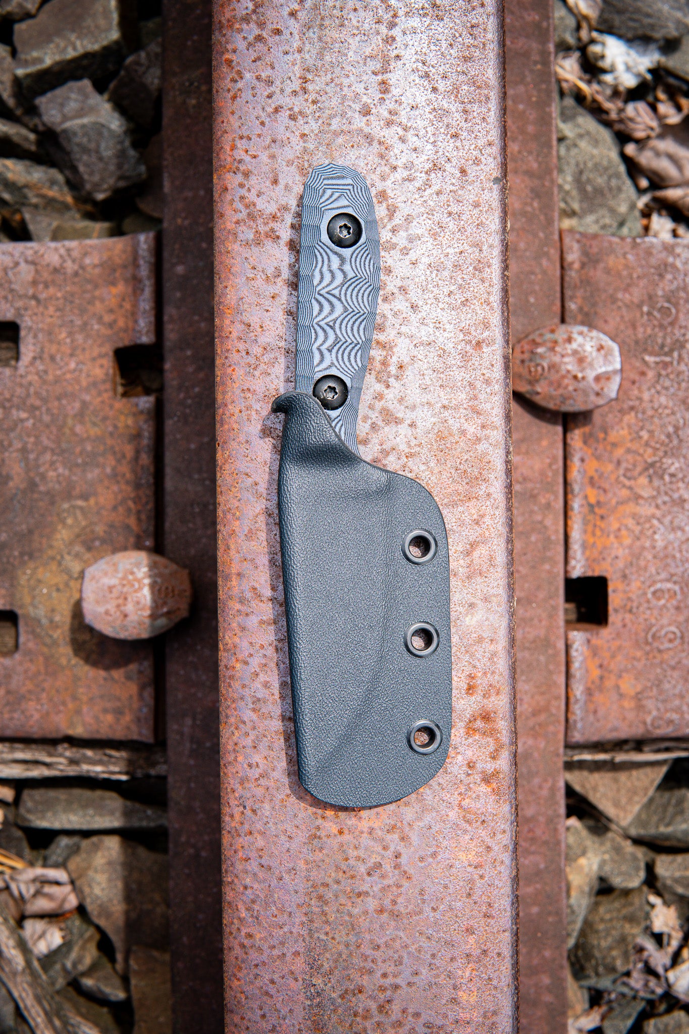 The Drifter - Gray & Black